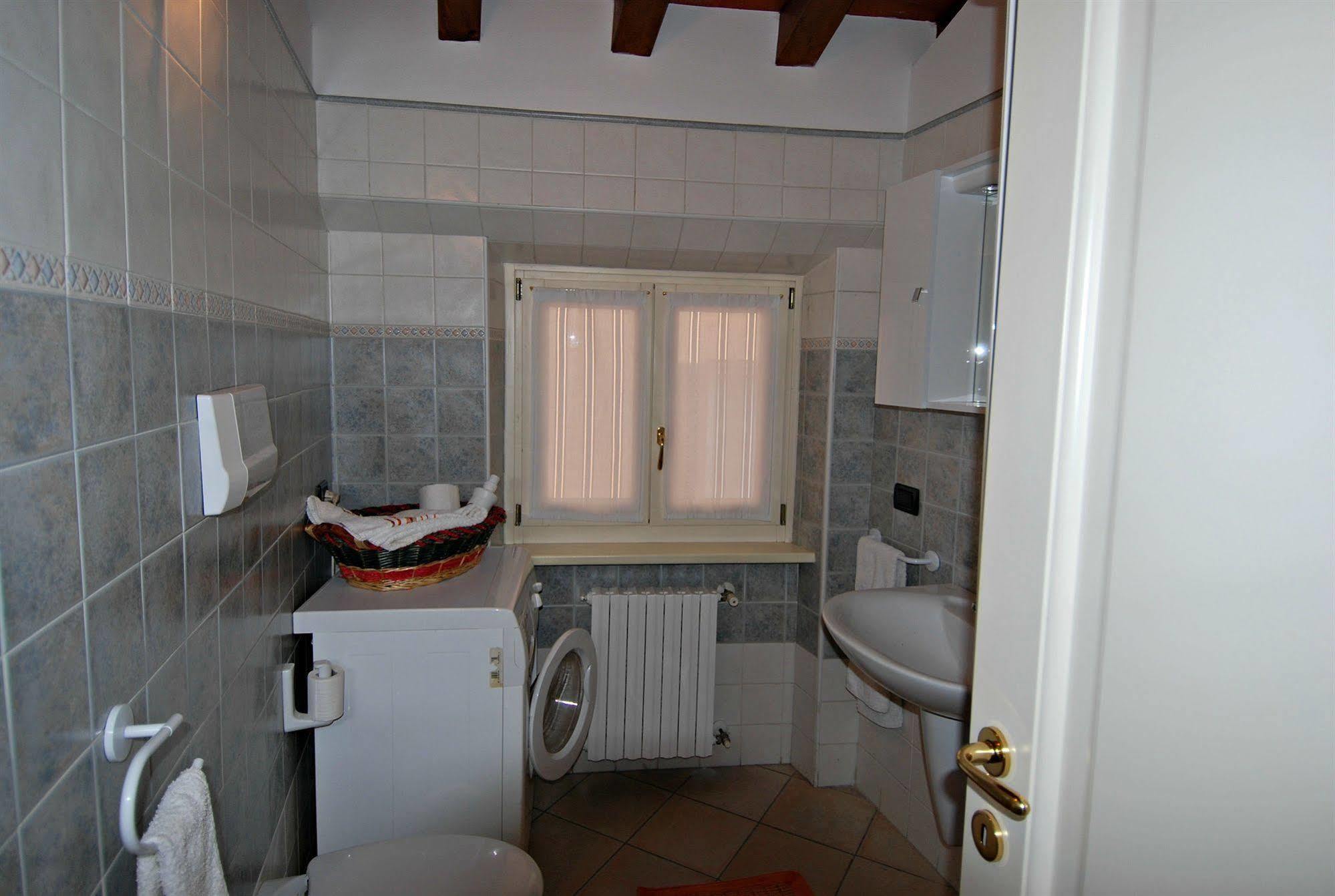 The Flowers Apartments 2 Desenzano del Garda Ngoại thất bức ảnh